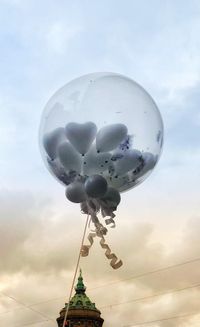 Nr. 9 Riesenballon 85 cm mit 15 Minis. 49,95 &euro;
