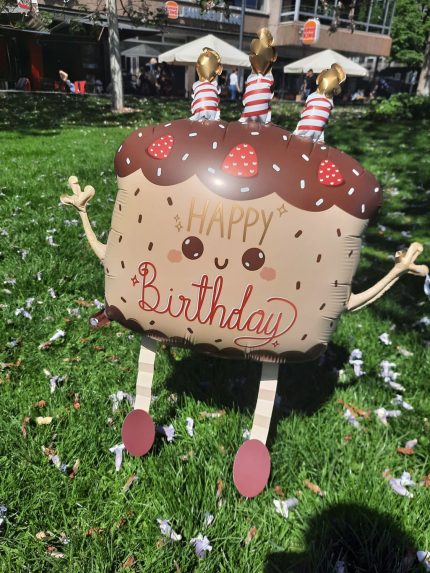 Airwalker Happy Birthday Torte
